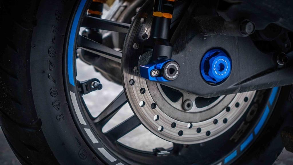 Moto Lassy RCB Singapore Honda ADV 350 Forza 350 Version 40 GPS IU ...