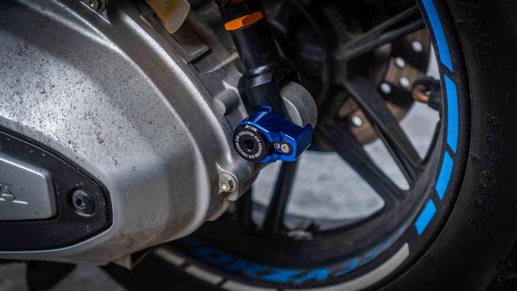 Moto Lassy RCB Singapore Honda ADV 350 Forza 350 Version 40 GPS IU ...