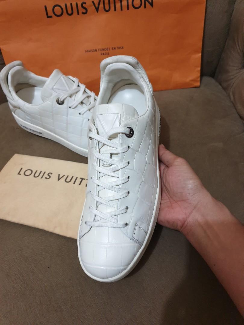 Mulus .authentic sepatu .sneakers louis vuitton .lv croco size 40.5, Fesyen  Pria, Sepatu , Sneakers di Carousell