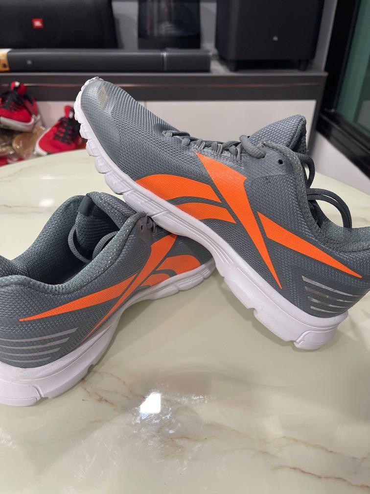 Reebok running cheap sports shoes