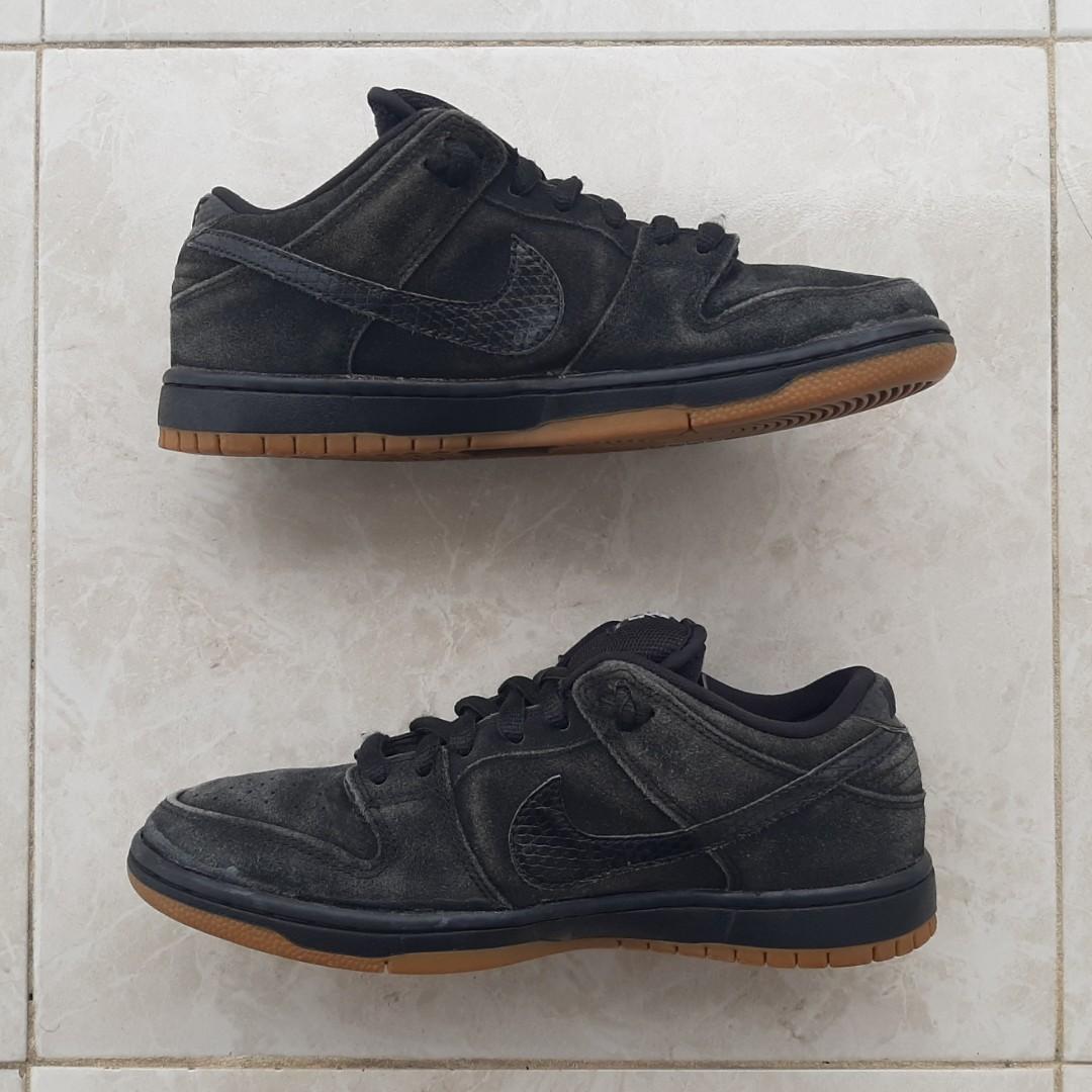 all black sb dunk low