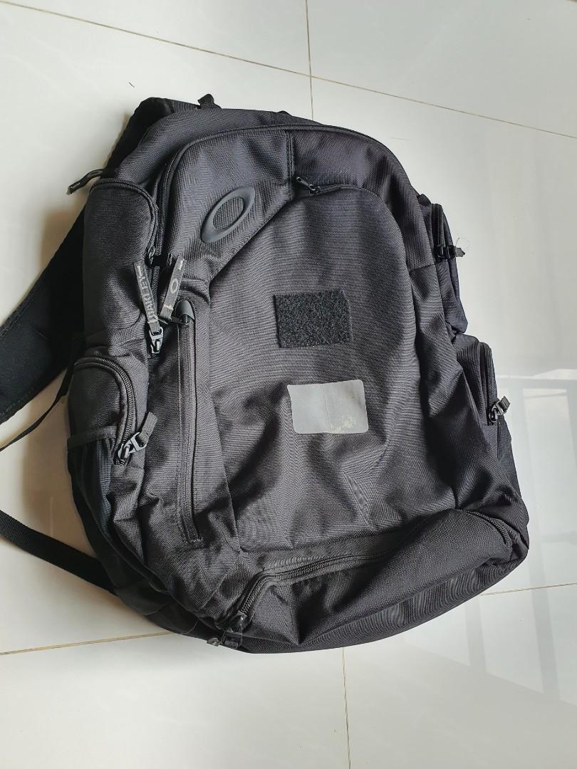 Oakley Method 1080 EDC pack, Men's Fashion, Bags, Backpacks on Carousell
