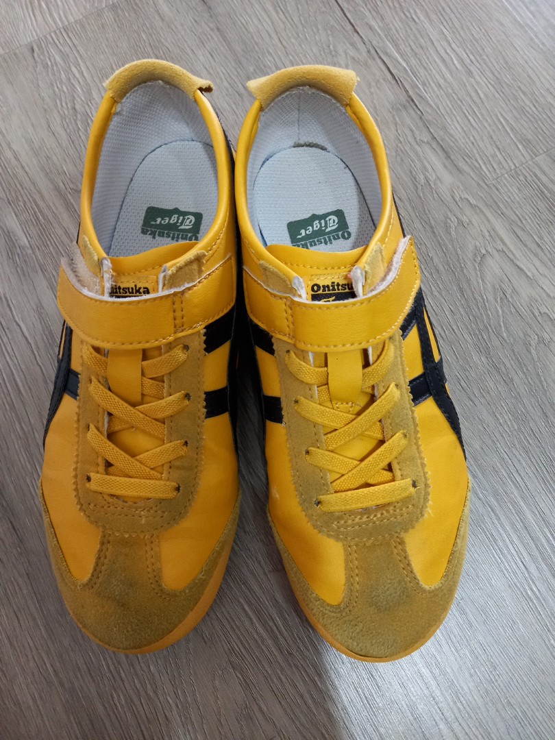 onitsuka tiger girl