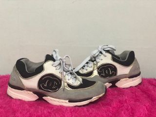 (Category: ) located in . Submitted by cbgapparel (Listing ID 1129785852, Image 1). Description: .