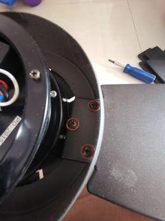 Selling use fan, come with remote