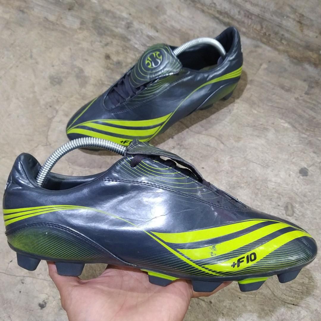Sepatu bola adidas f10 new arrivals
