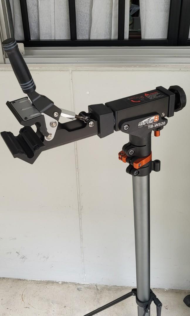 Super B bike repair stand, Sports Equipment, Bicycles & Parts, Parts