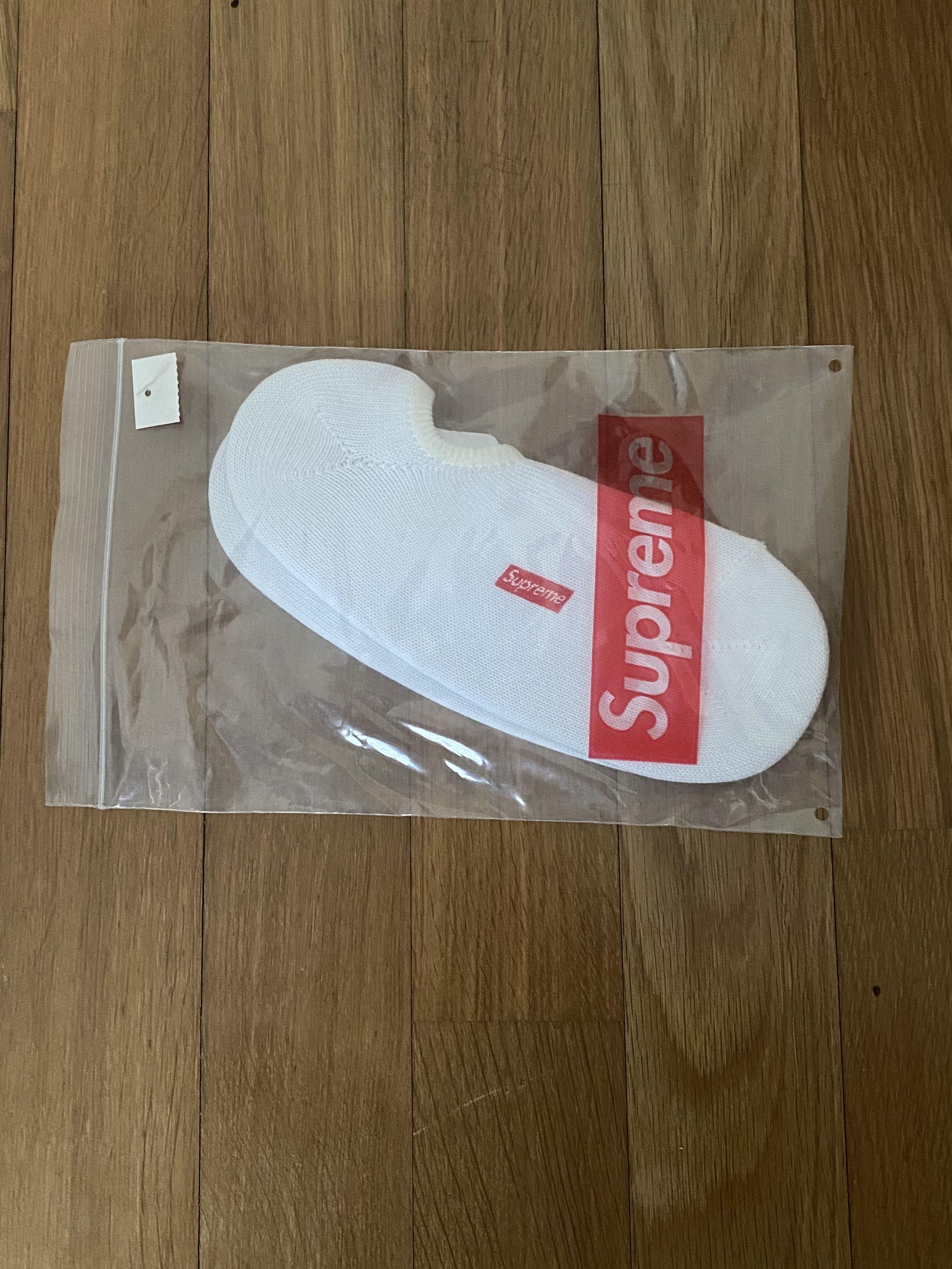 Supreme No Show Ankle Socks White