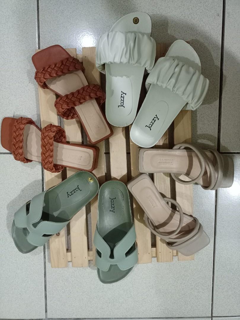 Take All 4 for 1,000 Block Heels & Slides (Category: Flats & Sandals) located in Pasig City. Submitted by temptress65 (Listing ID 1129773593, Image 2). Description: Take All Brand New Low block heels and slides for Only 1,500 Original Price 290 - 320 each Match all kinds of wardrobe you already have. Very Trendy yet comfy. Mall and Export Quality - 100 % Filipino Made. Support our local product. * Trendy and Comfy * Mall and Export Quality * Hand