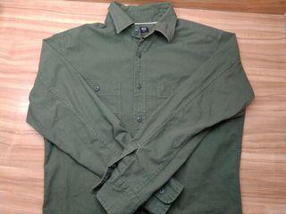 Uniqlo 軍綠襯衫 男M