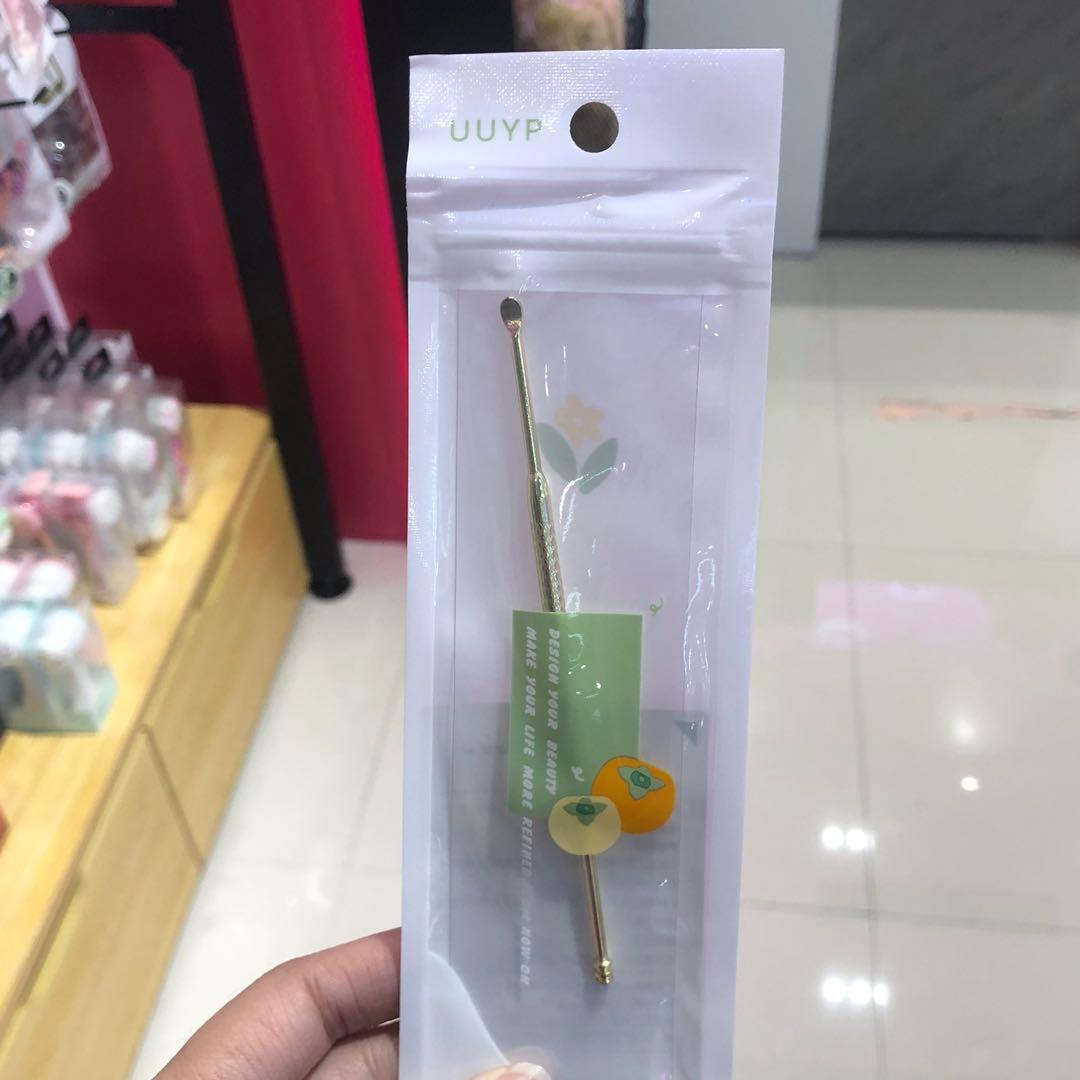 UU-7006 Earwax spoon (Category: Ear Care) located in Mandaluyong City. Submitted by gladkingphilippines (Listing ID 1129732269, Image 1). Description: .
