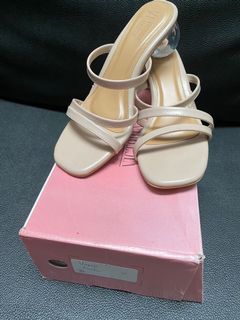 (Kategori: ) berada di . Dikirim oleh gitaflo (ID iklan 1129684912, Gambar 1). Deskripsi: .
