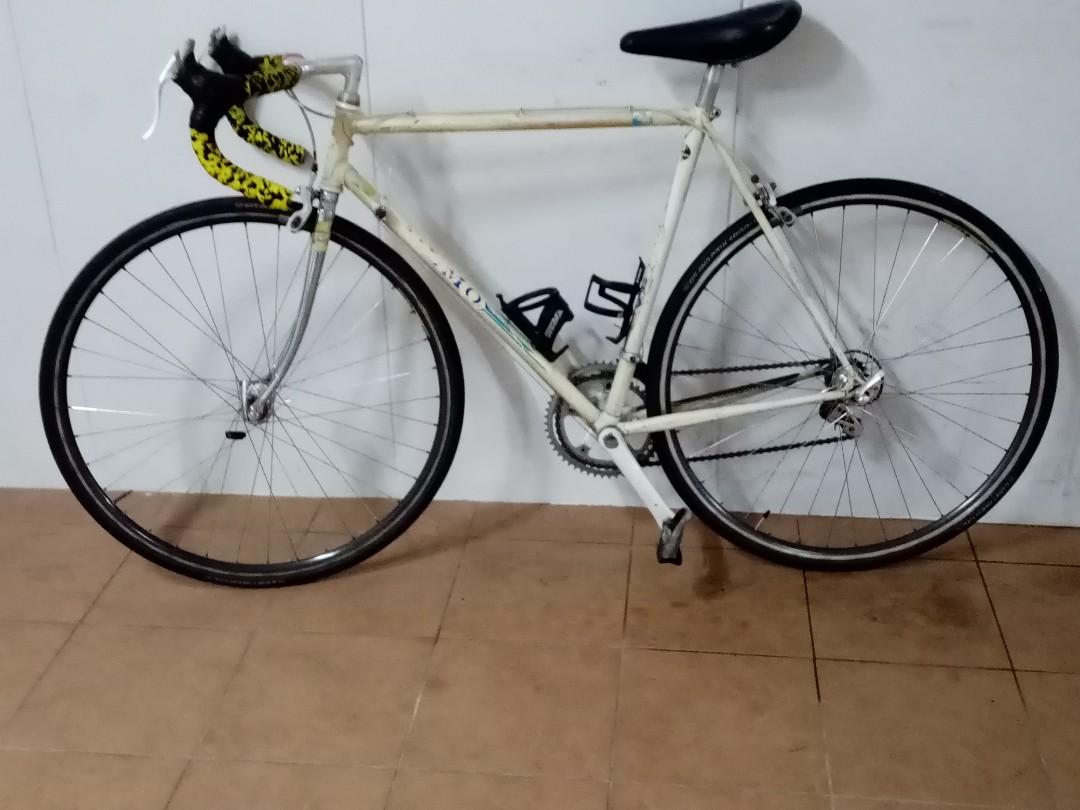 Vintage Olmo road bike size 52