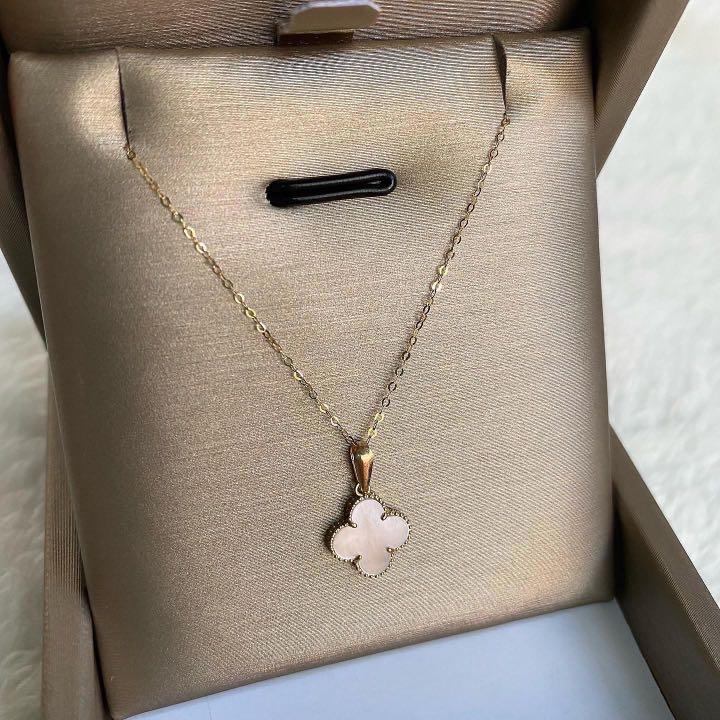 18k CLOVER NECKLACE, Women's Fashion, Jewelry & Organizers, Necklaces on  Carousell