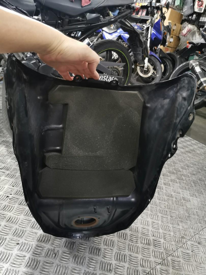 Yamaha MT09 Fuel Tank, Motorcycles, Motorcycle Accessories on Carousell