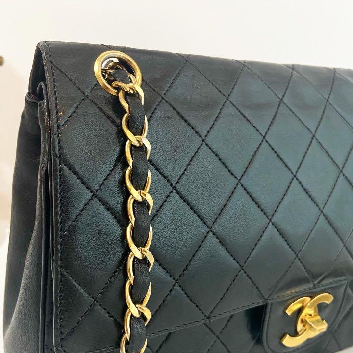 𝑹𝑨𝑹𝑬‼️ 💯% Chanel Vintage Classic Pointy Turn Lock Flap Bag, Luxury, Bags  & Wallets on Carousell