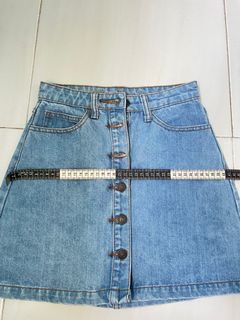 (Category: ) located in . Submitted by yay_yay_preloved (Listing ID 1129908369, Image 1). Description: .