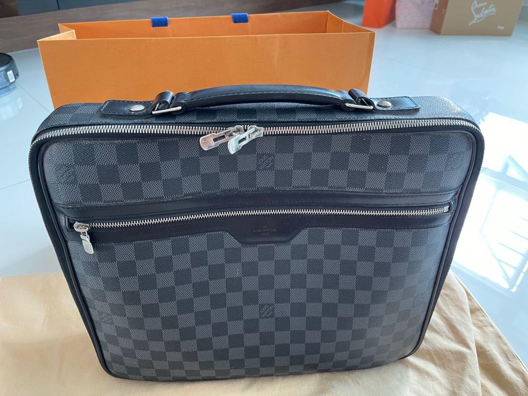 Louis Vuitton Damier Laptop bag