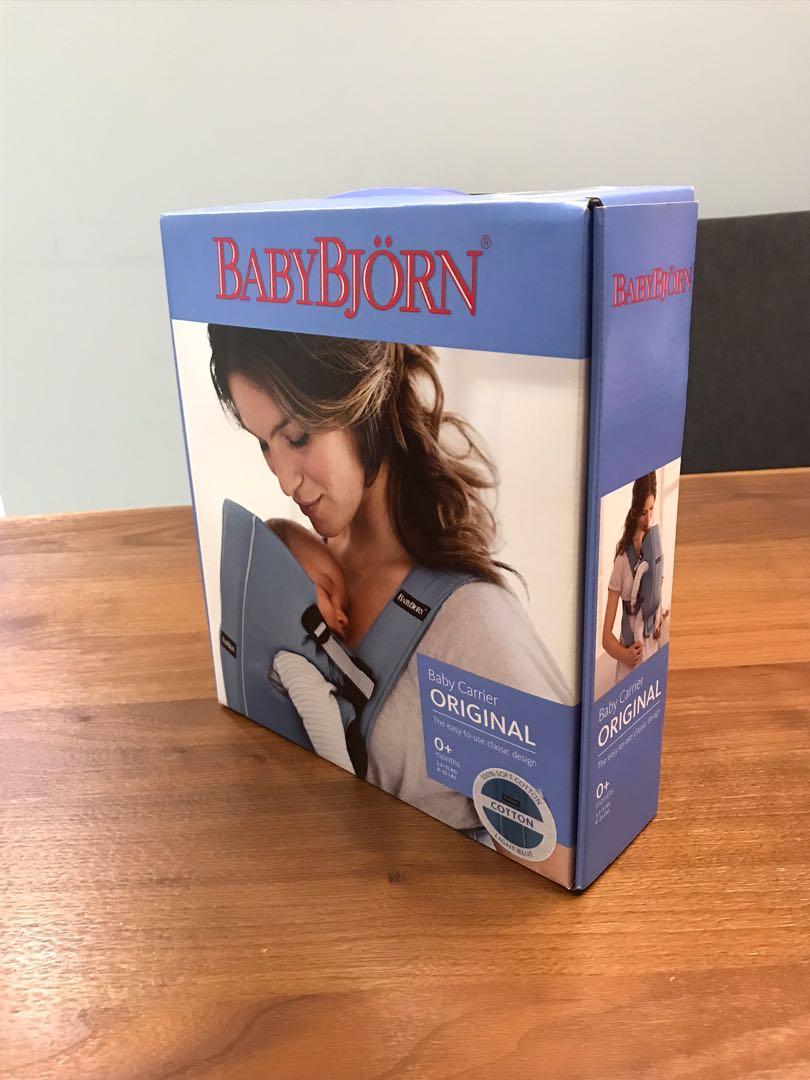 Baby bjorn carrier hotsell light blue