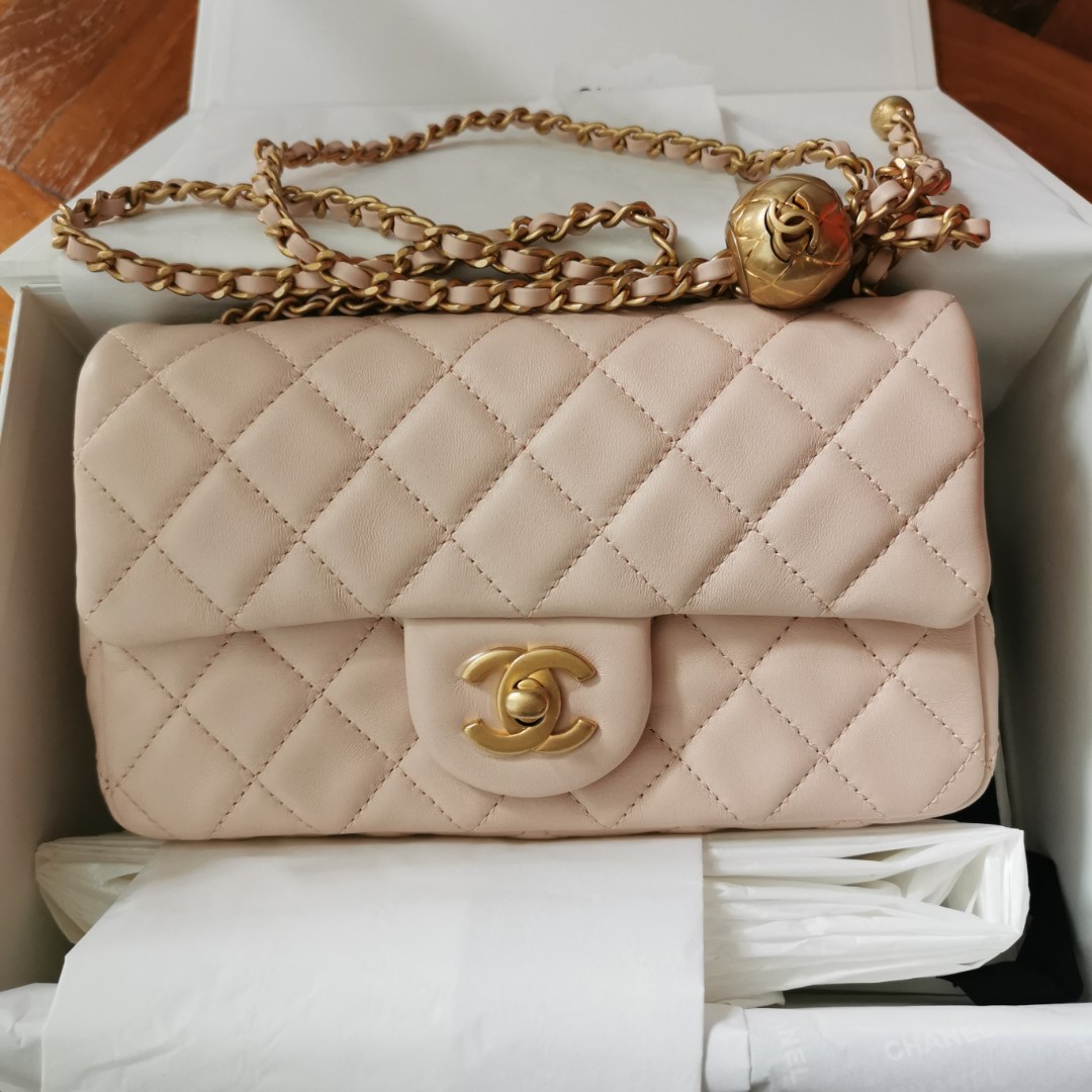 nwt chanel wallet on a chain