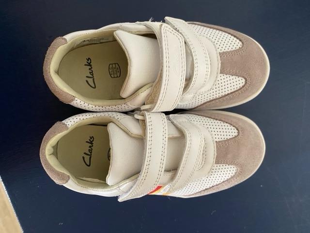 Clarks toddler size store