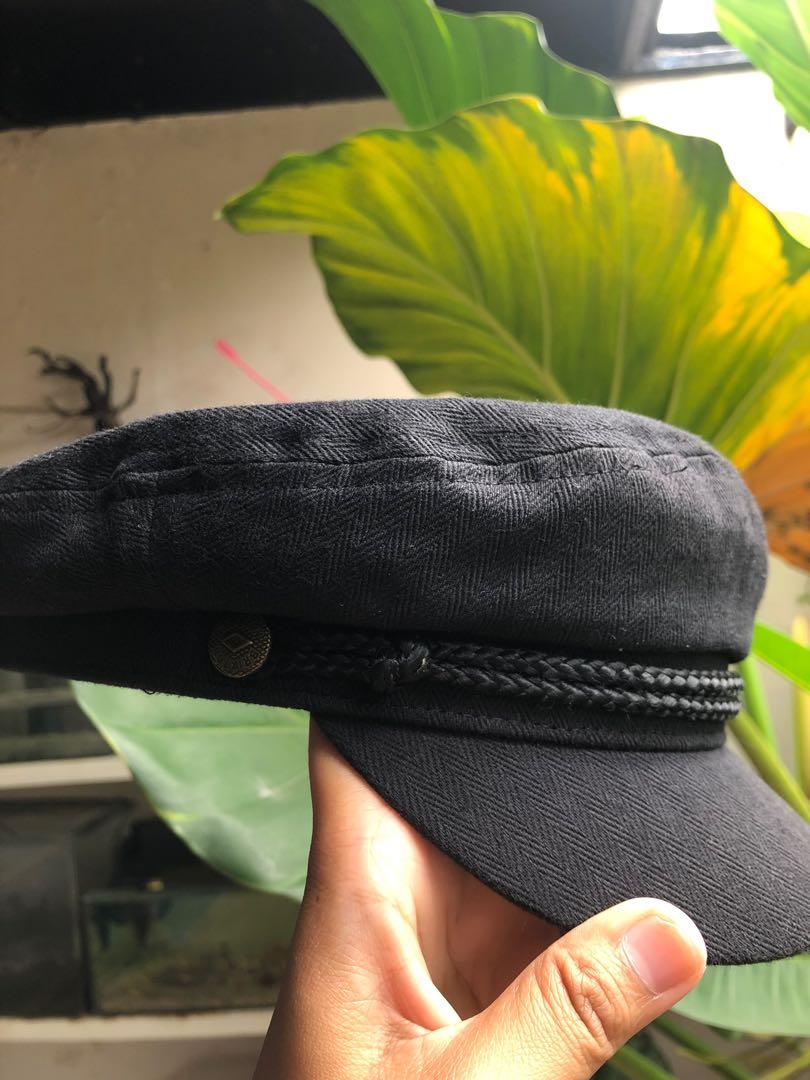 SOLD ❌BRIXTON Flidder caps, Fesyen Pria 