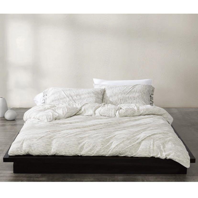 Calvin klein top jersey comforter