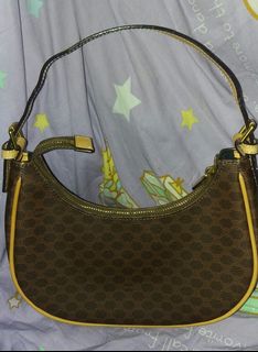 （分類：）位於 。 由 secondhand743 提交（商品編號 1129864865，圖片 1）。簡介： 。