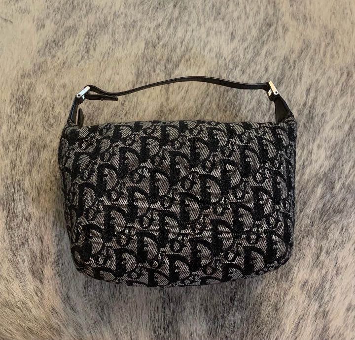 dior small pouch