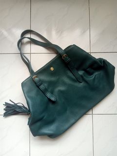 (Category: ) located in . Submitted by laurentaurean (Listing ID 165259722, Image 1). Description: .