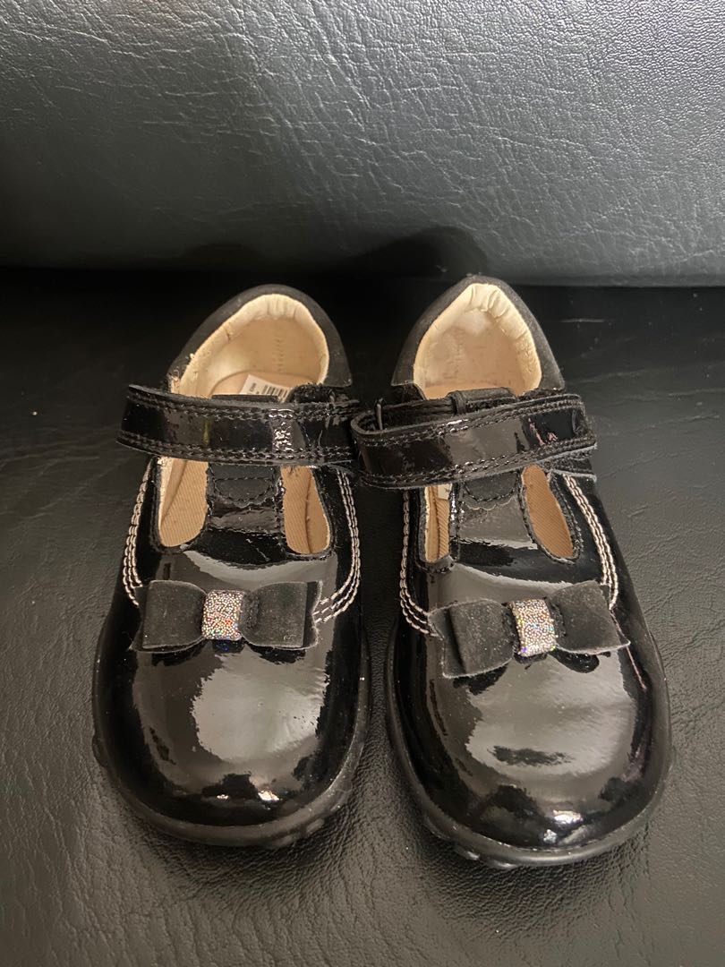 Clarks Baby Shoes with Light, Babies & Kids, Babies & Kids Fashion on ...