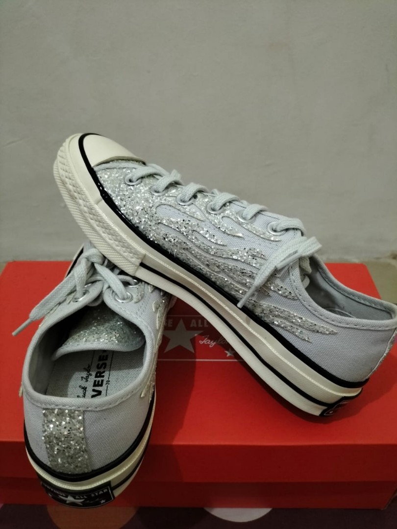 converse sparkles