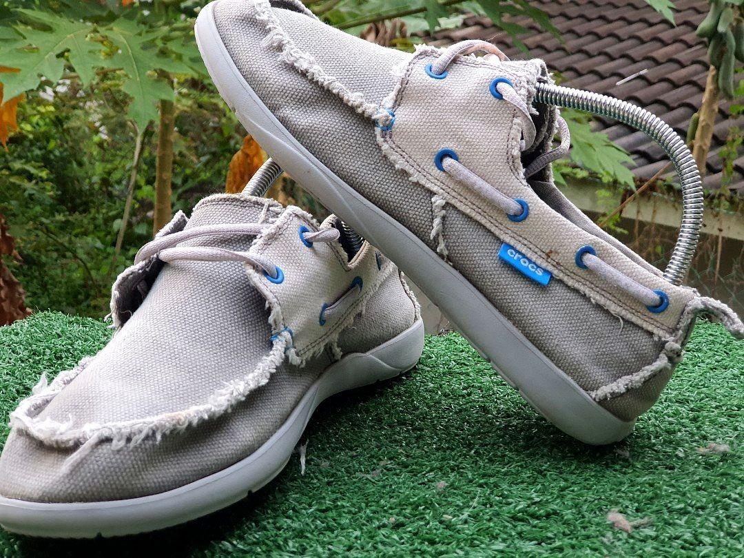 Mens crocs canvas loafers clearance