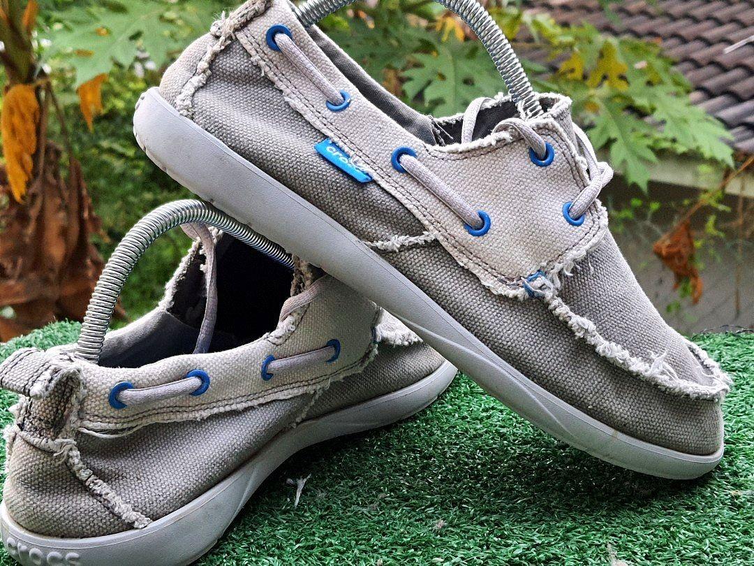Crocs discount walu canvas