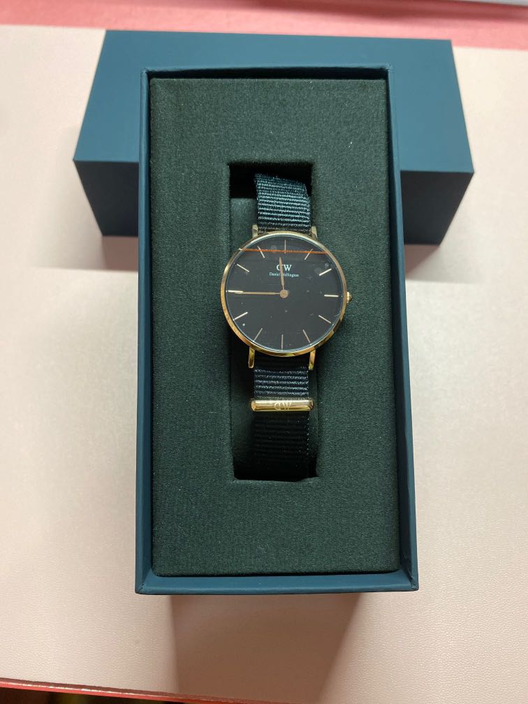 Daniel Wellington Petite Cornwall 32mm Women s Fashion Watches