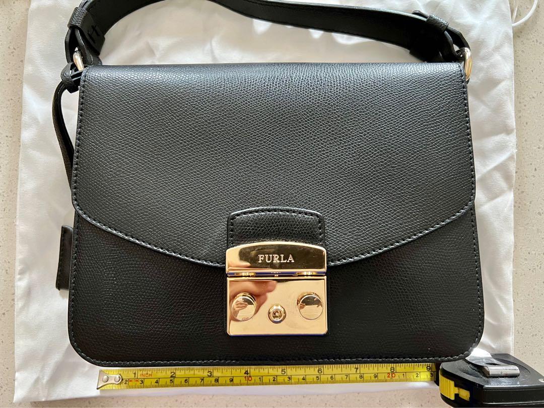 FURLA Metropolis Tote/Crossbody Bag in Black, Women's Fashion, Bags