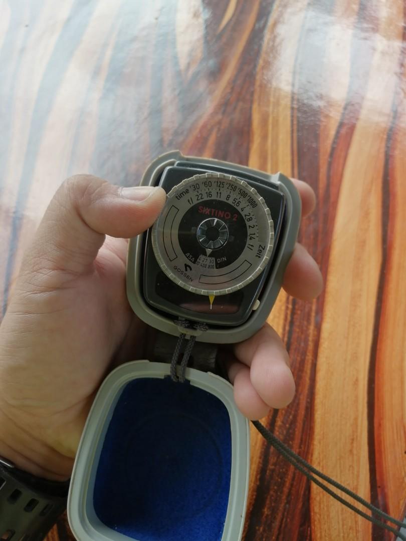 Gossen sixtino 2 handheld light exposure meter, Hobbies & Toys