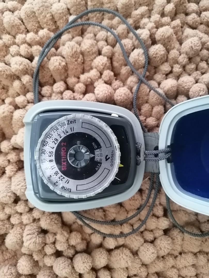 Gossen sixtino 2 handheld light exposure meter, Hobbies & Toys