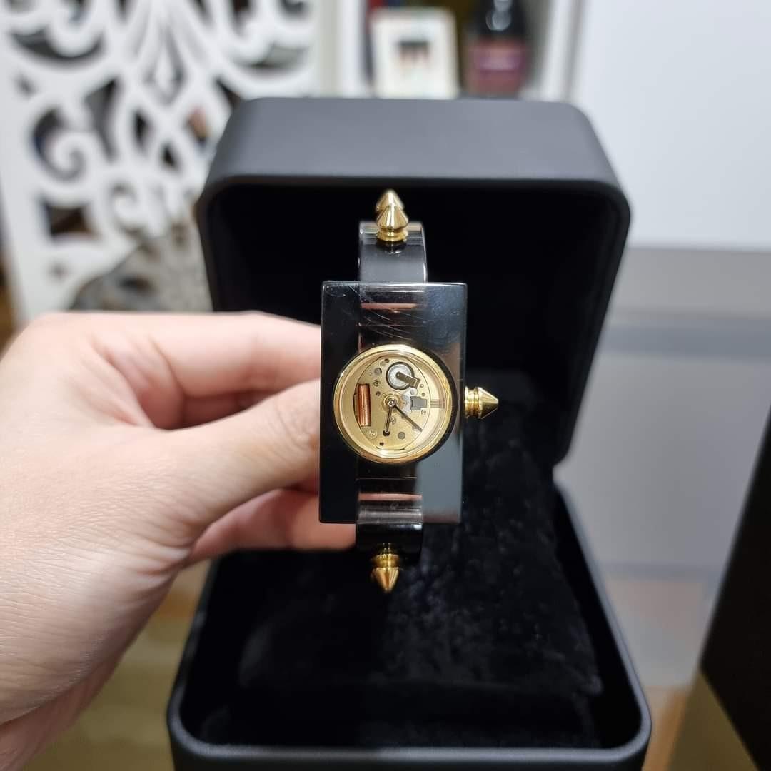 Gucci spike hotsell watch