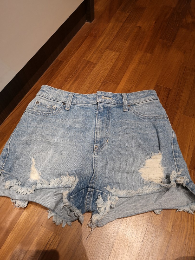 GUESS Denim Shorts, Women's Fashion 