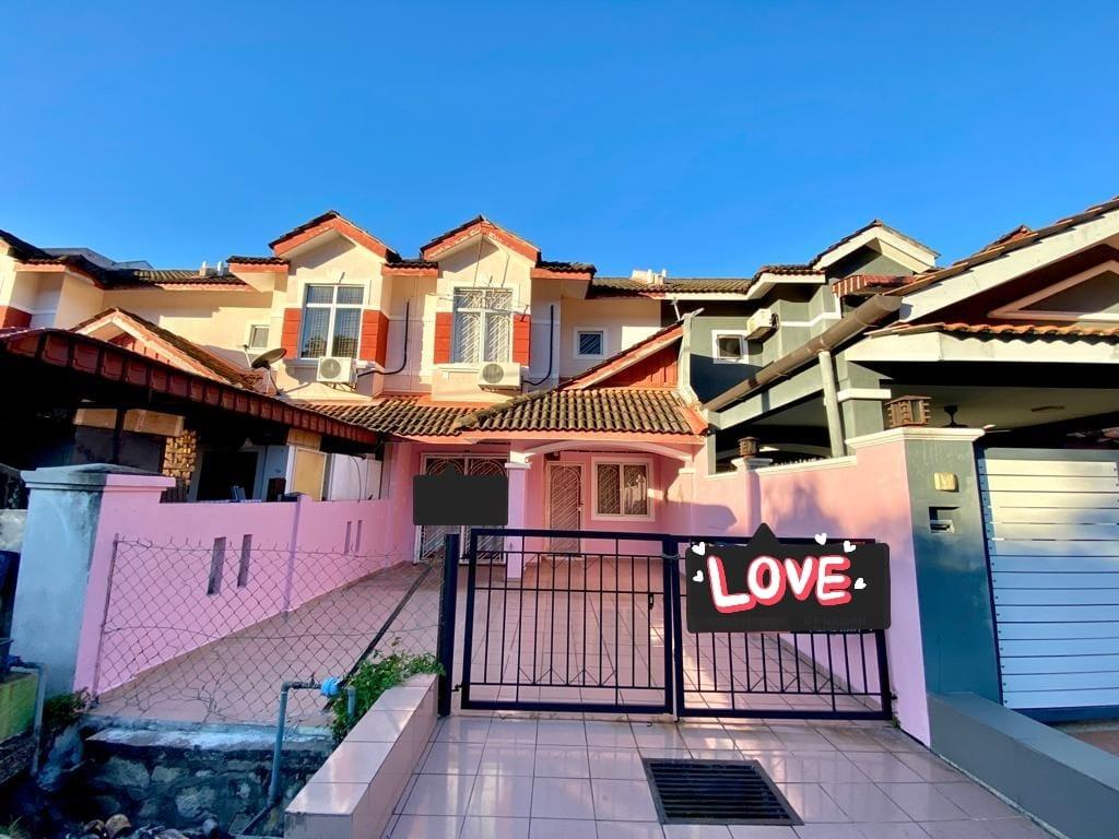 HOT AREA !! Double Storey Lorong AzZaharah, Puncak Alam, Property, For