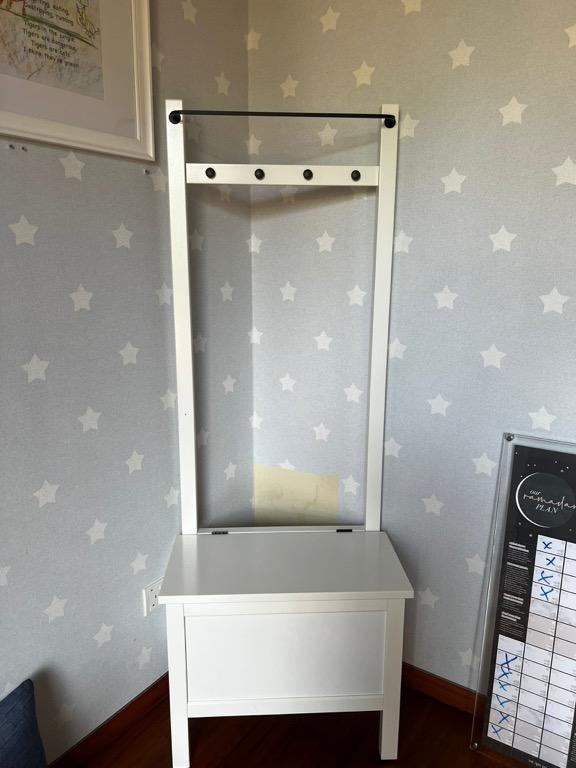 Storage bench outlet with towel rail