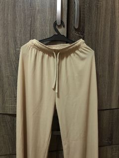 (Category: ) located in . Submitted by closetbyshe (Listing ID 1130007322, Image 1). Description: .