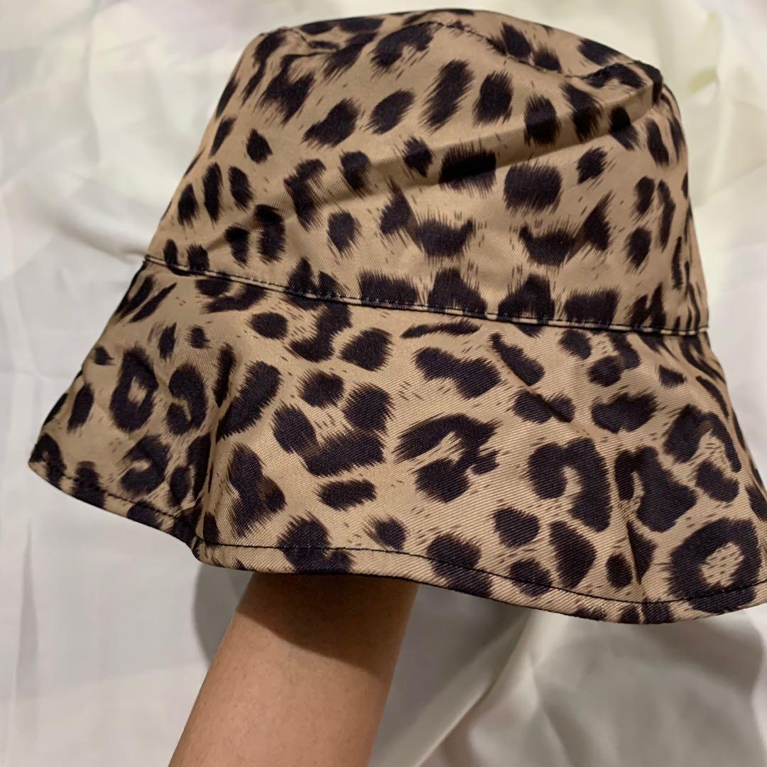 Leopard bucket hat 2 tone , Fesyen 