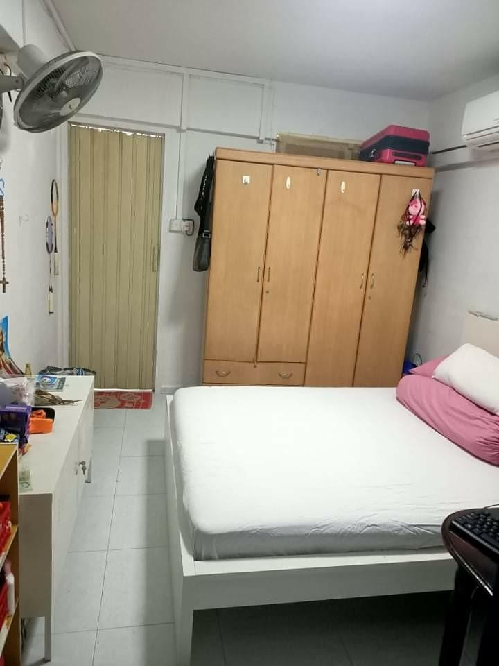 Master Bedroom 449 Ang Mo Kio, Property, Rentals, HDB on Carousell