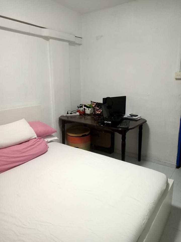 Master Bedroom 449 Ang Mo Kio, Property, Rentals, HDB on Carousell