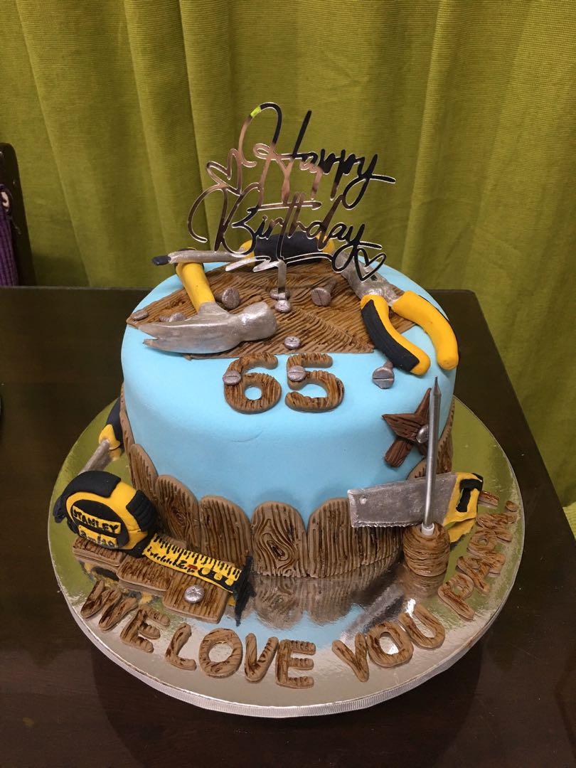 Carpenter/Wood Themed Birthday cake - Decorated Cake by - CakesDecor