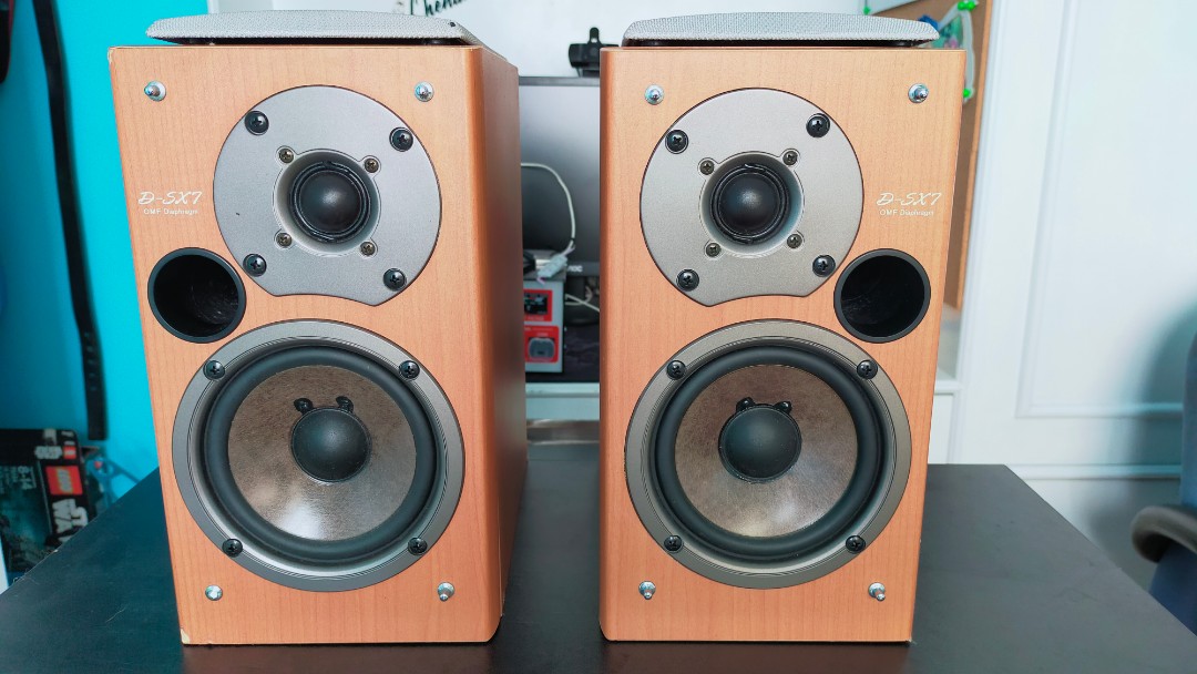 Onkyo Bookshelf Speaker, Audio, Soundbars, Speakers & Amplifiers on