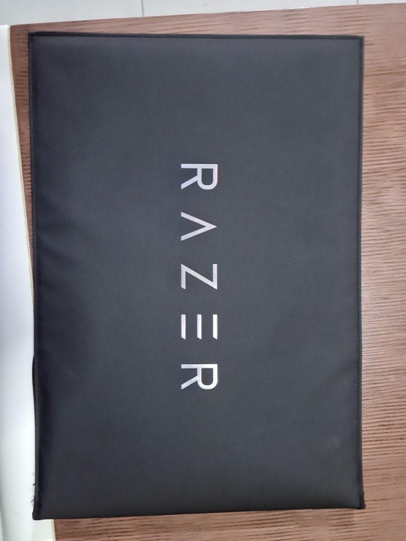 Razer Protective Sleeve V2 (17.3inch), Computers & Tech, Parts ...