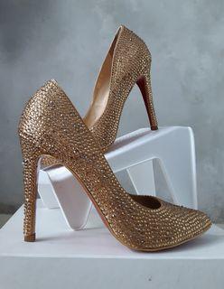 Sepatu pesta gold ukuran 37